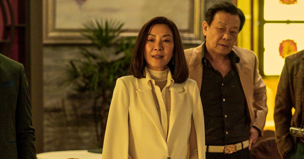 Netflix спусна завесата над криминалната драма Michelle Yeoh The Brothers Sun след един