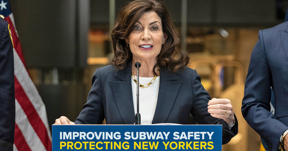 Губернатор Кати Хочул изпраща членове на Националната гвардия в метрото на Ню Йорк за борба с престъпността