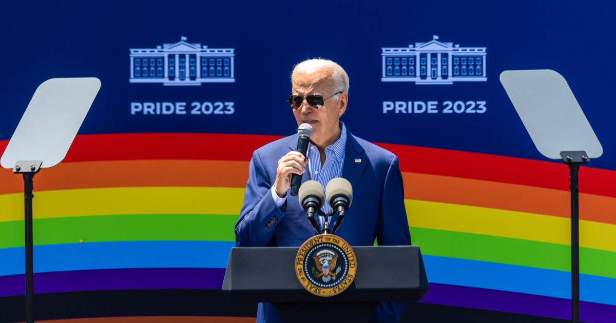 Близо 70% от вероятните гласоподаватели на ЛГБТК предпочитат Байдън пред Тръмп, сочи проучване на GLAAD