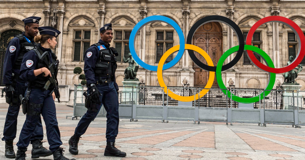 Блестящи сгради, чисти чаршафи и грижи за сигурността: Олимпийската подготовка на Париж