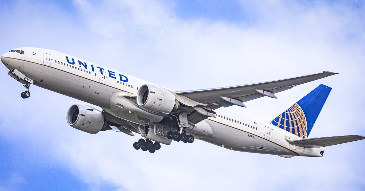 United Airlines için bu hafta dördüncü acil durum nedeniyle Meksika'ya gidecek bir uçak Los Angeles'a indi