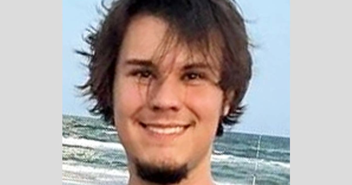 Търсенето на изчезнал студент от Корпус Кристи Тексас който е