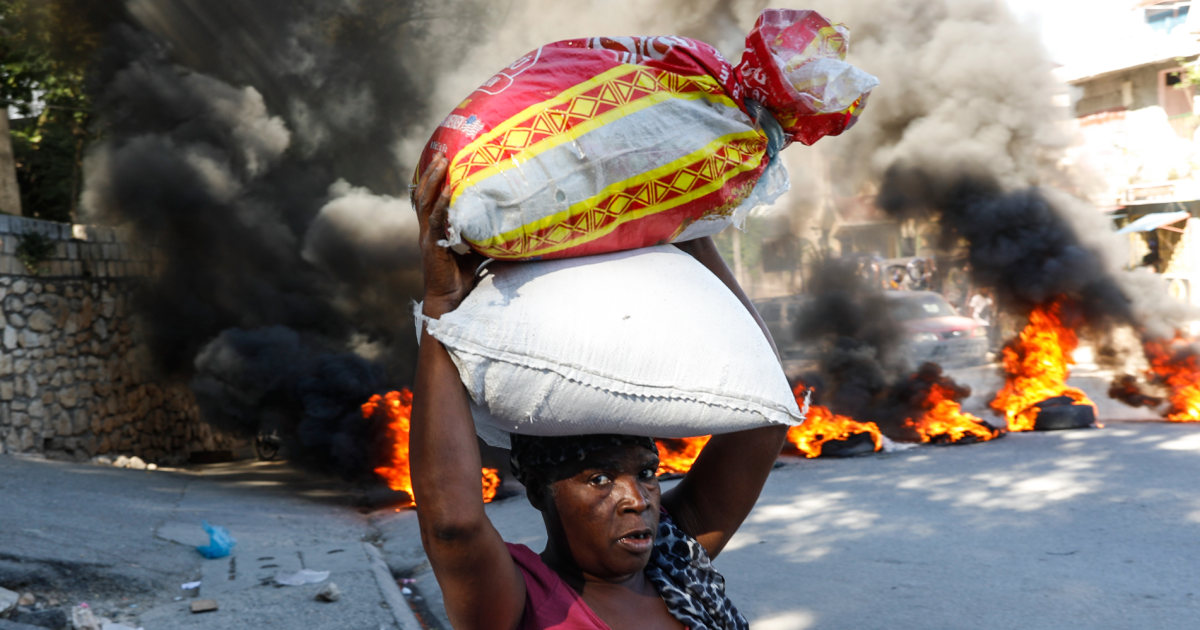 Какво да знаете за кризата на насилието, политиката и глада, поглъщащи Хаити