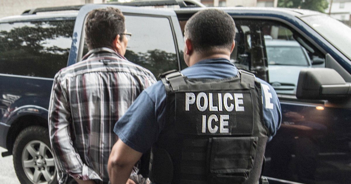 Агентите на ICE ще започнат да носят телесни камери в пет града в САЩ