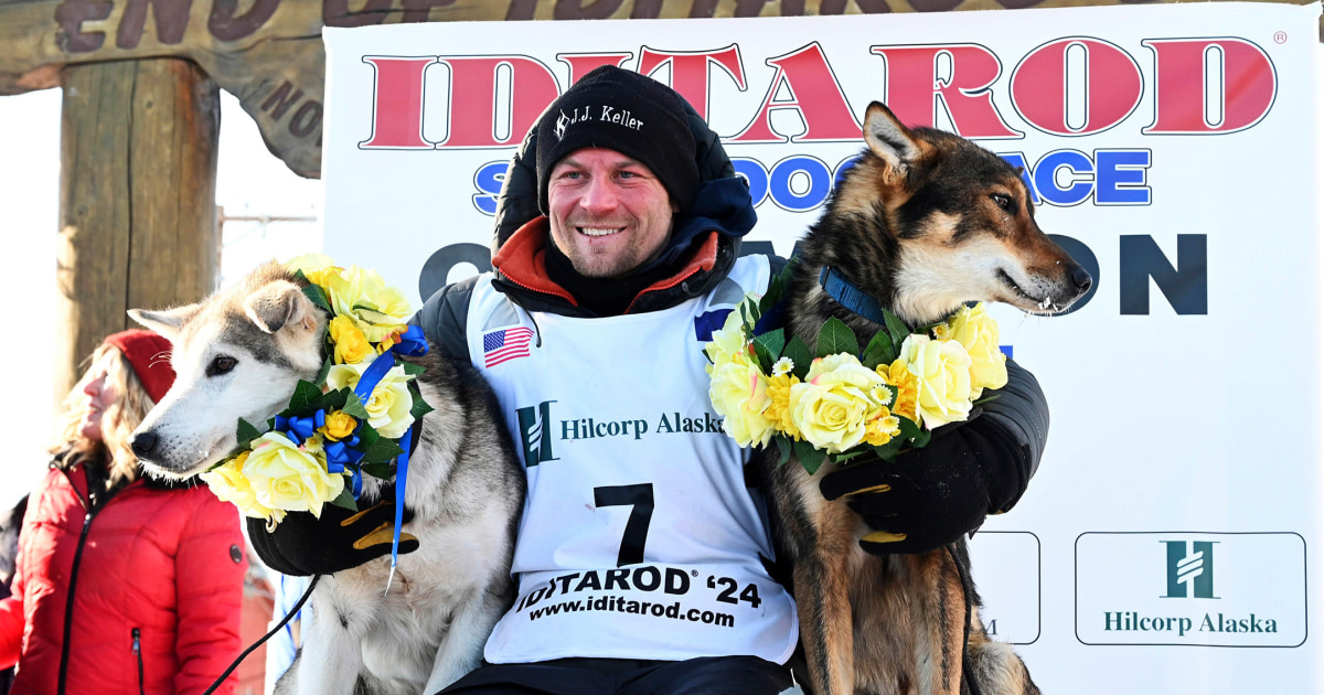Seavey вече има най-много победи в Iditarod, но историческото състезание в Аляска е помрачено от 3 смъртни случая на кучета с шейни
