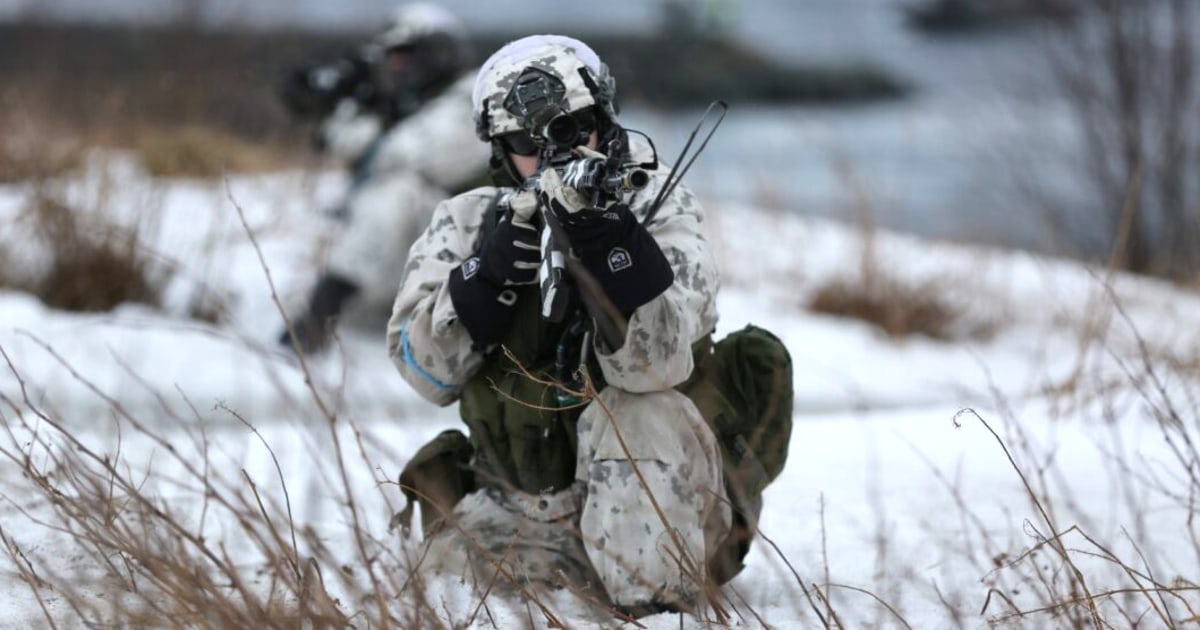 Американските морски пехотинци се присъединяват към учения на НАТО върху замръзналата норвежка тундра, докато в Арктика се появява ново бойно поле