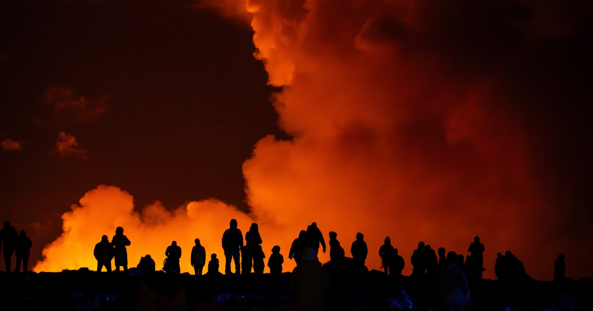 Вулкан в Исландия изригва за четвърти път за 3 месеца