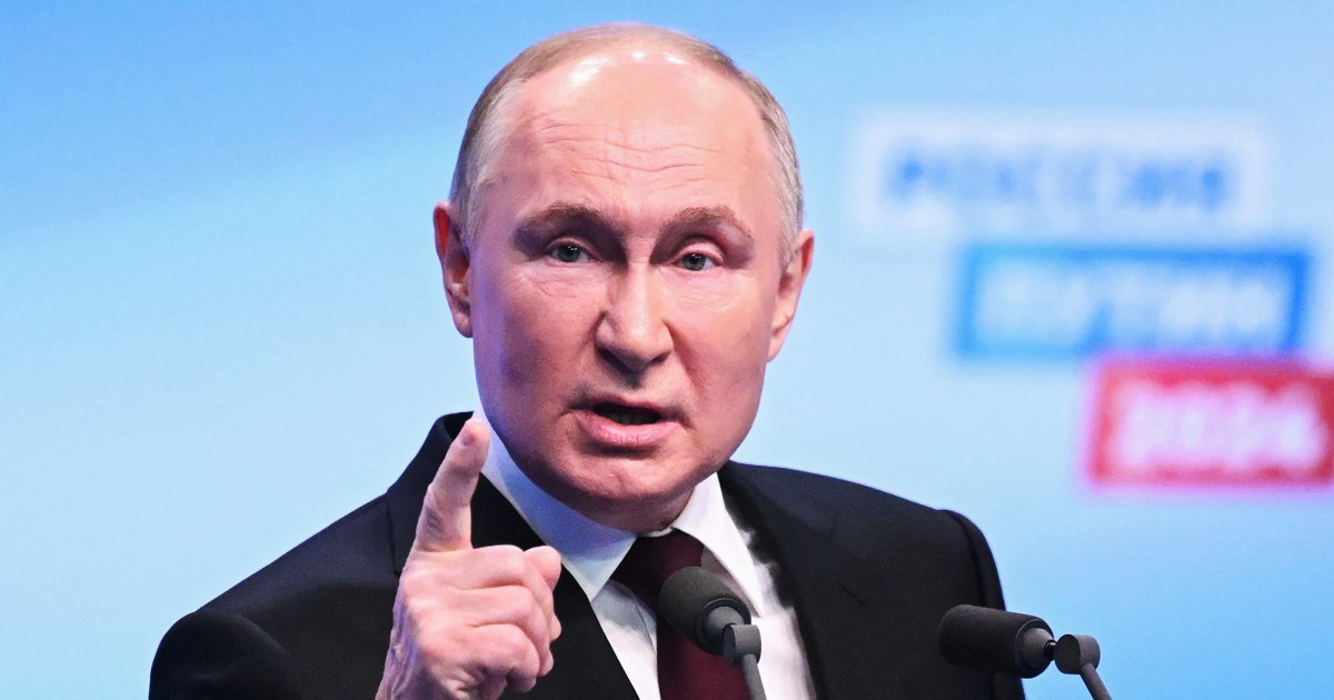 В стаята с Путин, докато руският лидер се наслаждаваше на режисираната си победа