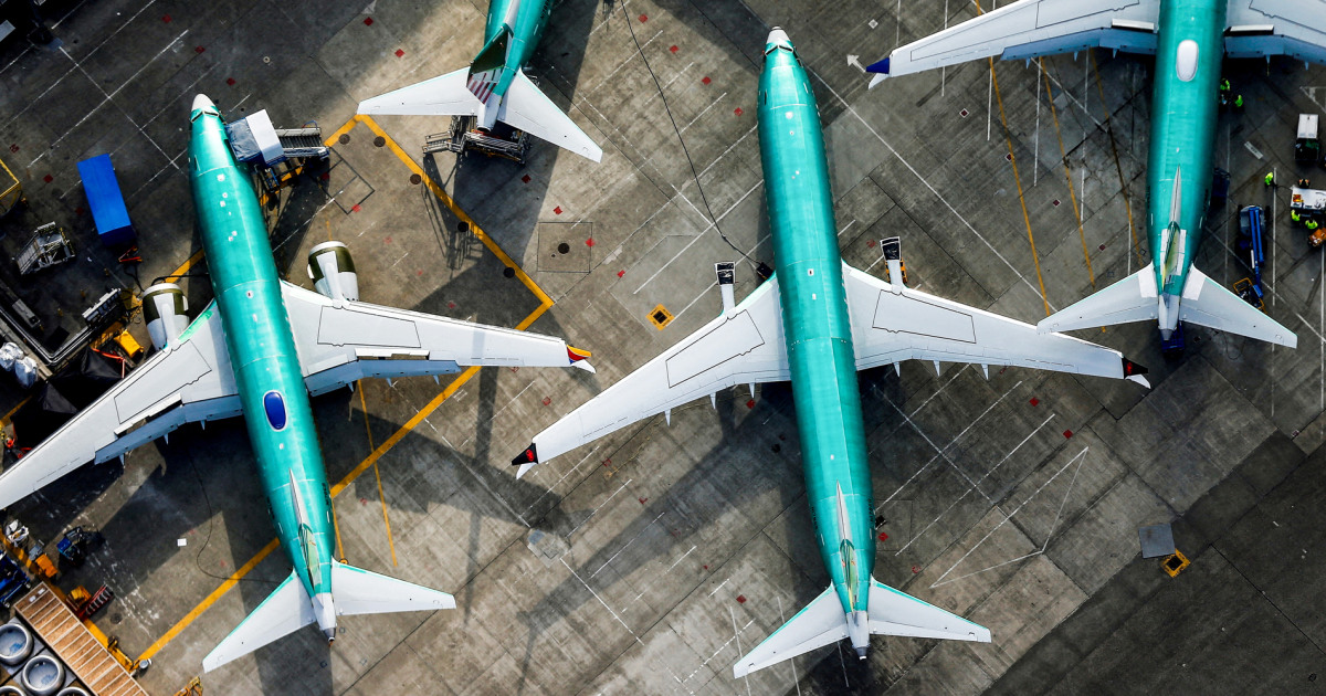FAA иска проверки на самолетите Boeing Max за дефект в окабеляването, който може да доведе до „загуба на контрол“