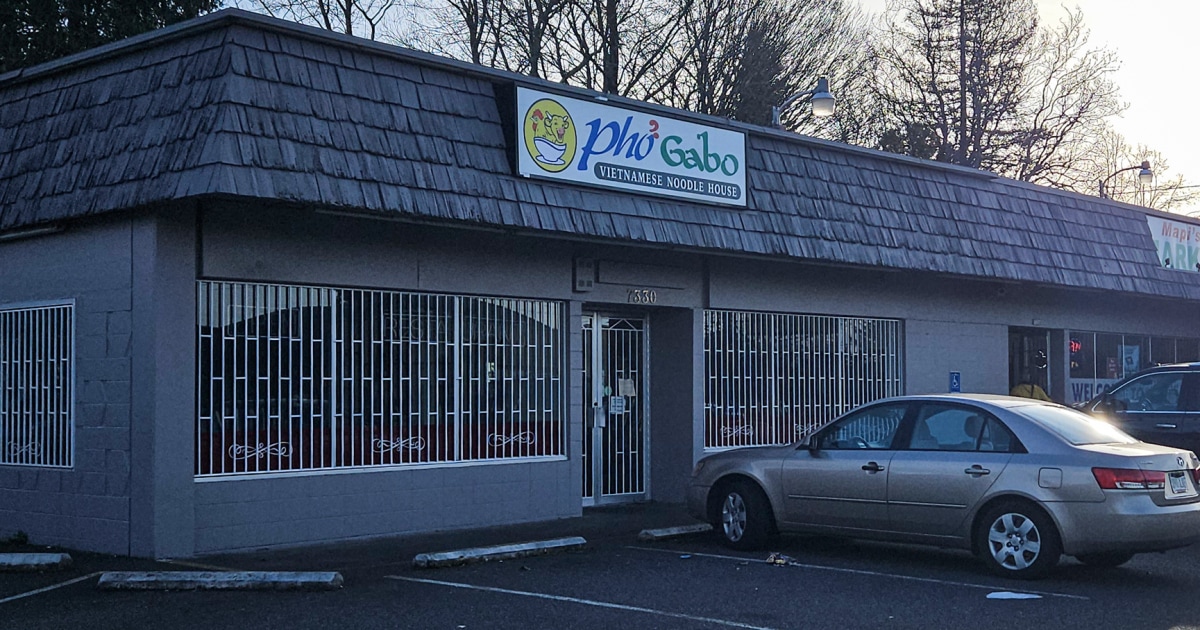 Ресторант pho в Портланд, Орегон, затвори врати поради анонимни оплаквания