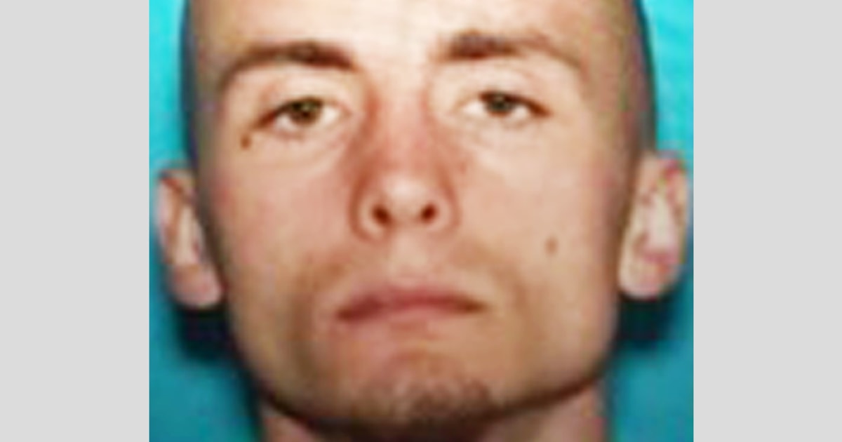 Полицията в Айдахо издирва избягал затворник и втори заподозрян, обвинен в стрелбата по 2 полицаи