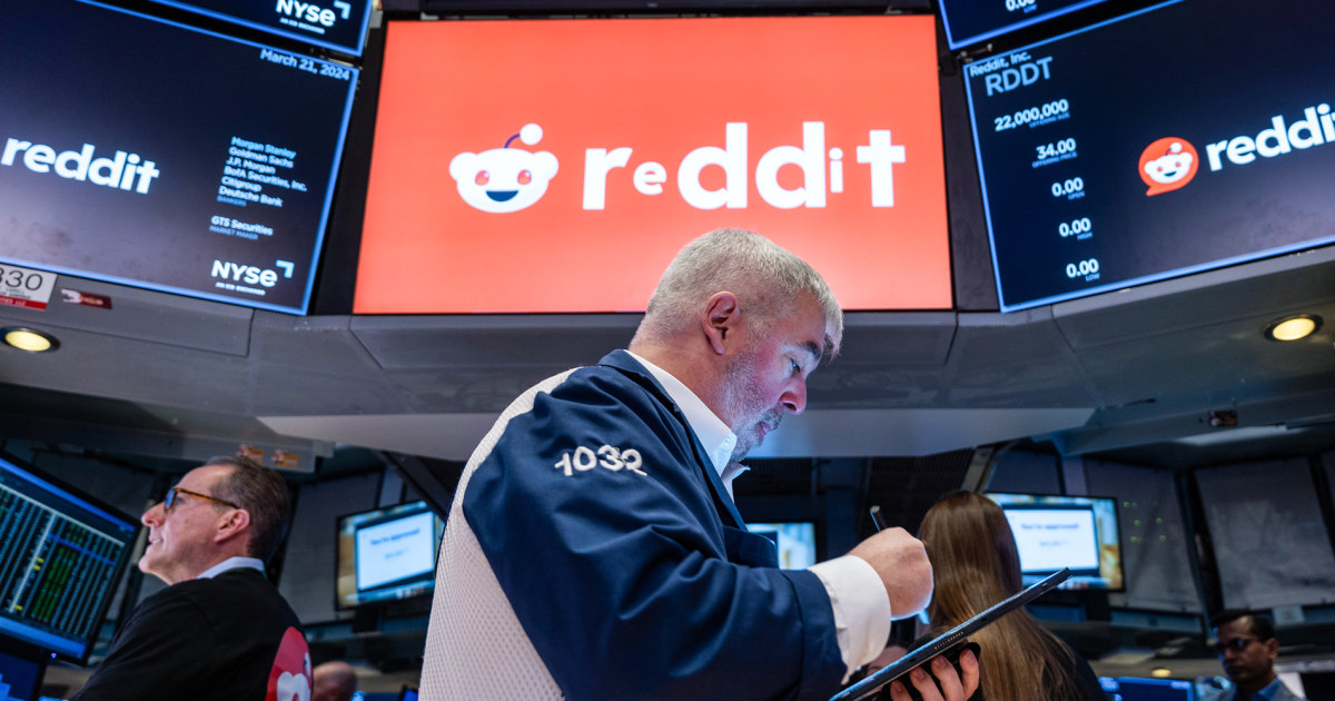 Reddit скочи с цели 70% в дебюта си на NYSE, след като продаде акции на върха на диапазона