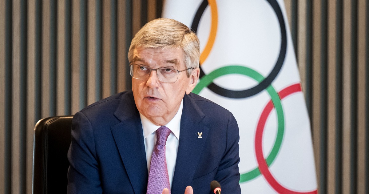 Международният олимпийски комитет вярва че неговият президент Томас Бах е