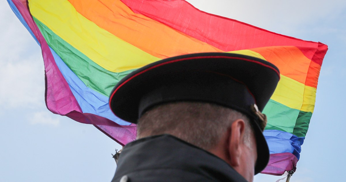МОСКВА — Русия добави това което нарича ЛГБТ движението към