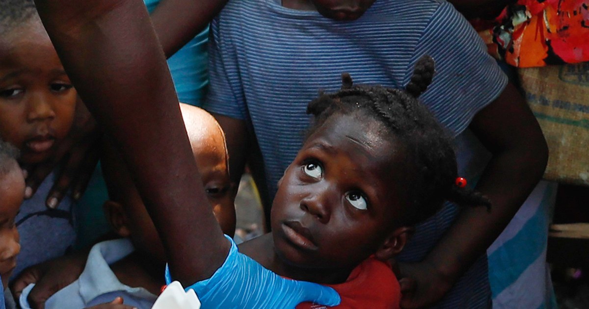 Родители в Хаити се борят, за да запазят децата си в безопасност и в училище въпреки насилието