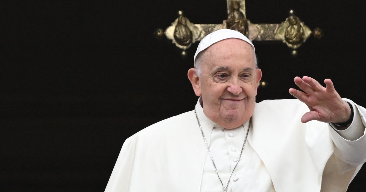 Папа Франциск се появи на балкона на базиликата Свети Петър