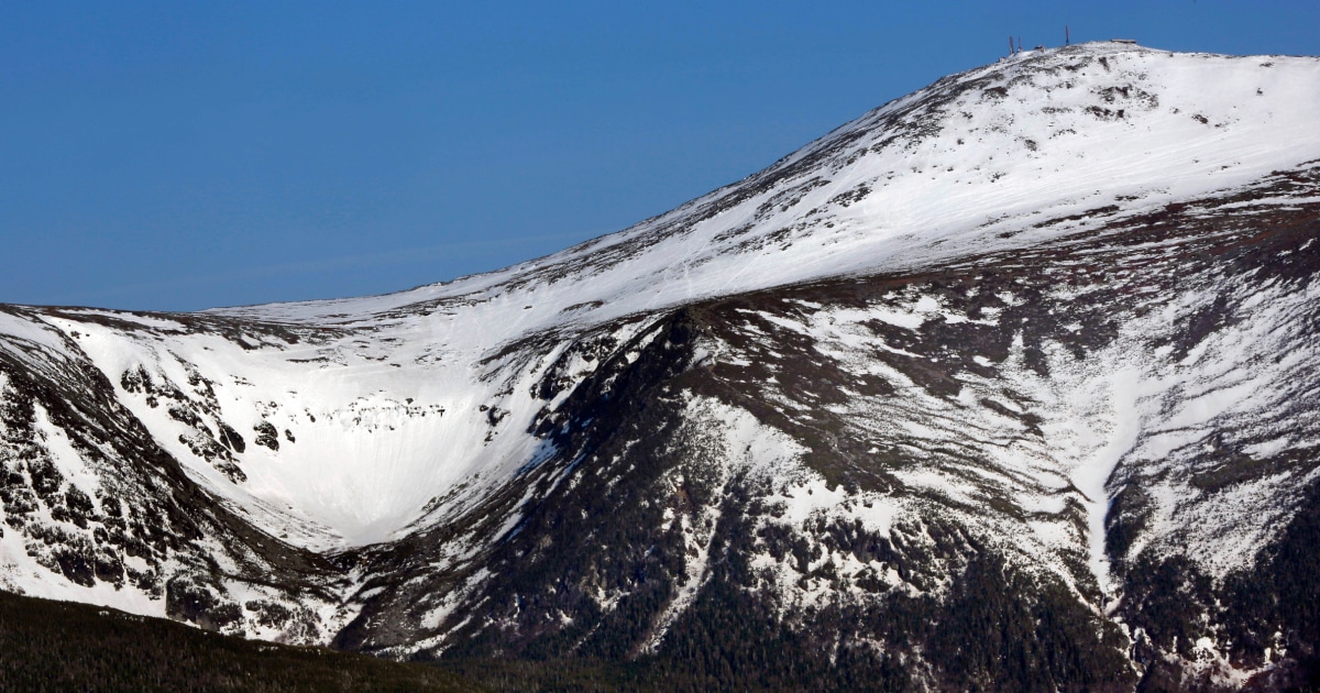 Скиор за бягане умира сред ледени условия на планината Вашингтон в Ню Хемпшир