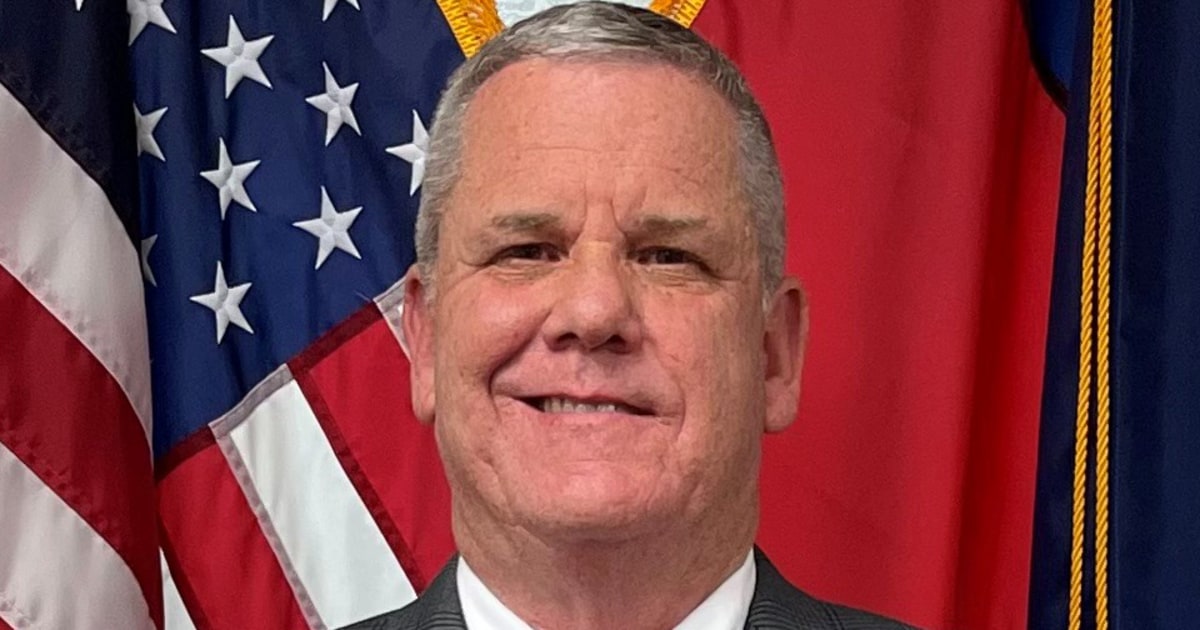 Uvalde Mayor Cody Smith resigns just before vote on school shooting report - Vimarsana News