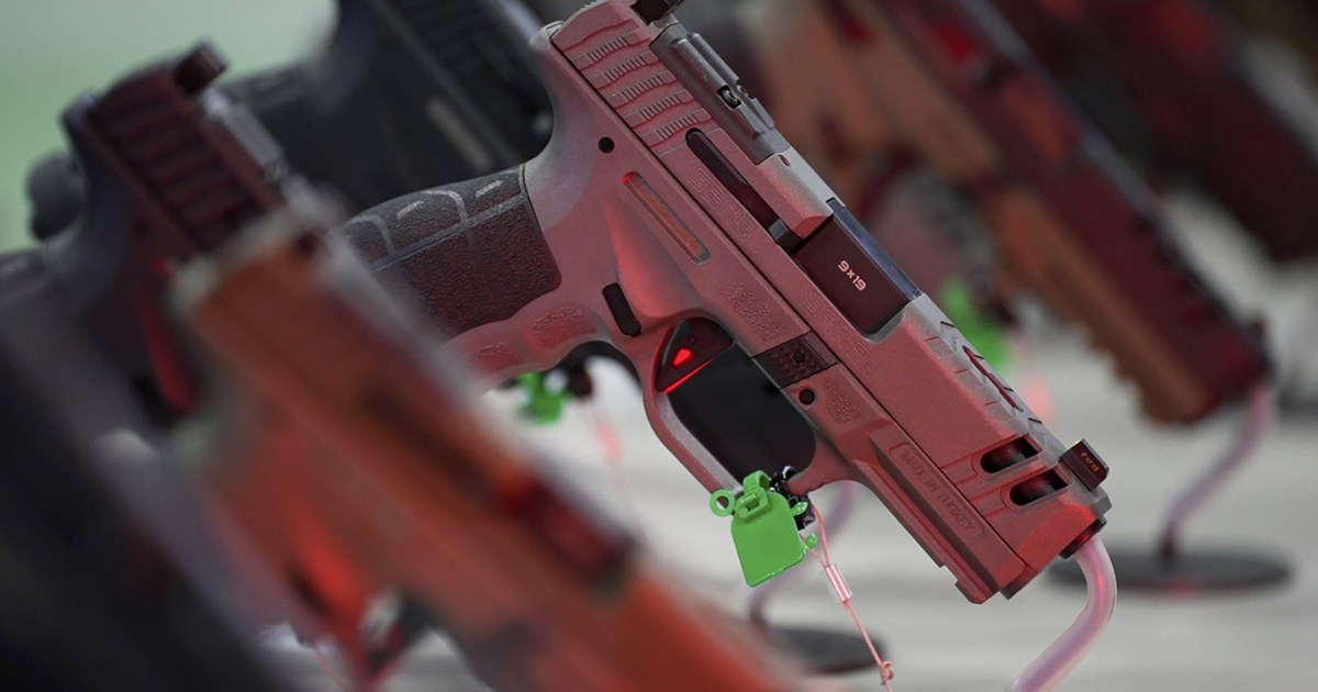 Федерален доклад установява, че 68 000 оръжия са били незаконно трафикирани чрез нелицензирани дилъри за 5 години