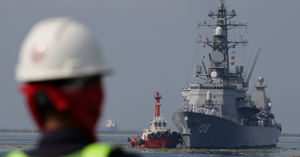 Китай твърди, че е патрулирал в Южнокитайско море в очевиден отговор на военноморските учения на САЩ със съюзници