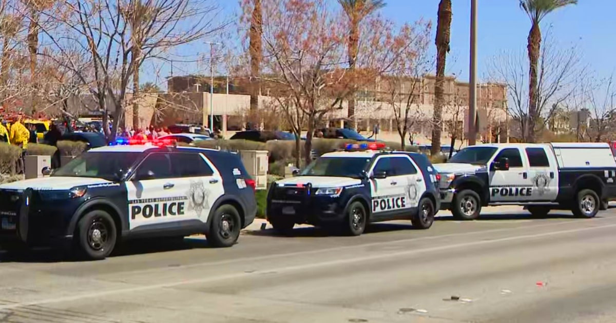 Стрелба в адвокатска кантора в Лас Вегас остави трима души, включително стрелеца, мъртви, казва полицията