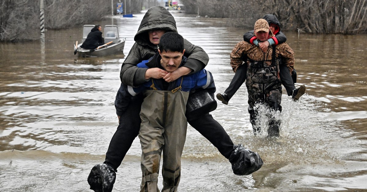 Рекордни наводнения в Урал в Русия, предизвикани от топенето на снега