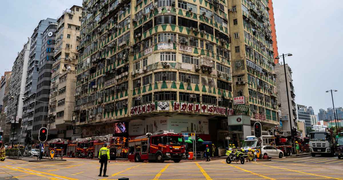 Най-малко 5 загинали след пожар, разкъсал сграда в Хонконг