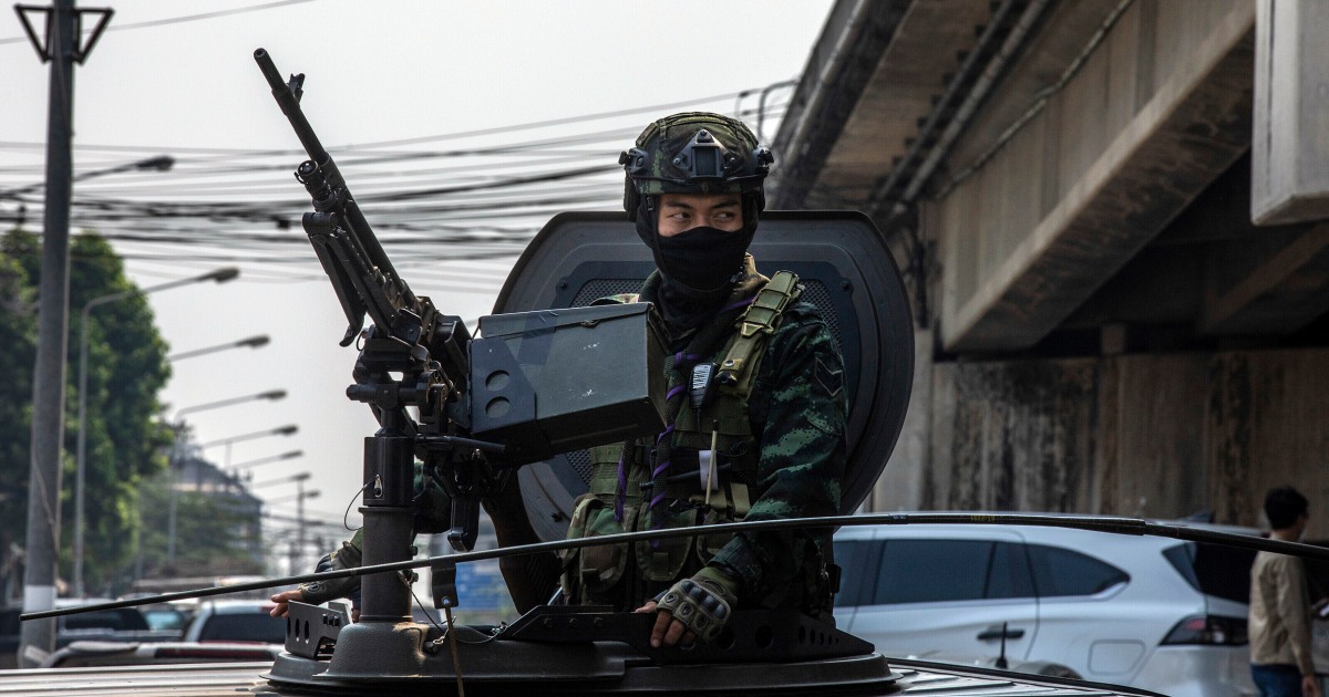 Войските на Мианмар се оттеглят, докато бунтовниците обявяват контрол над ключов граничен град