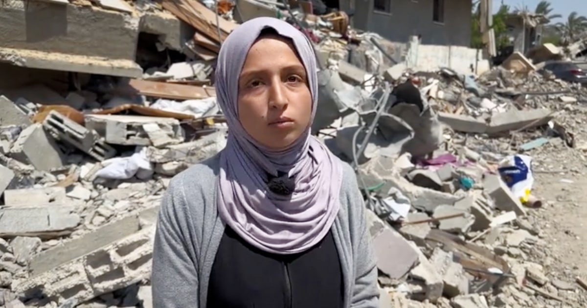 Тийнейджър от Газа прекара последния Байрам заобиколен от семейството си. Сега тя събира костите им.