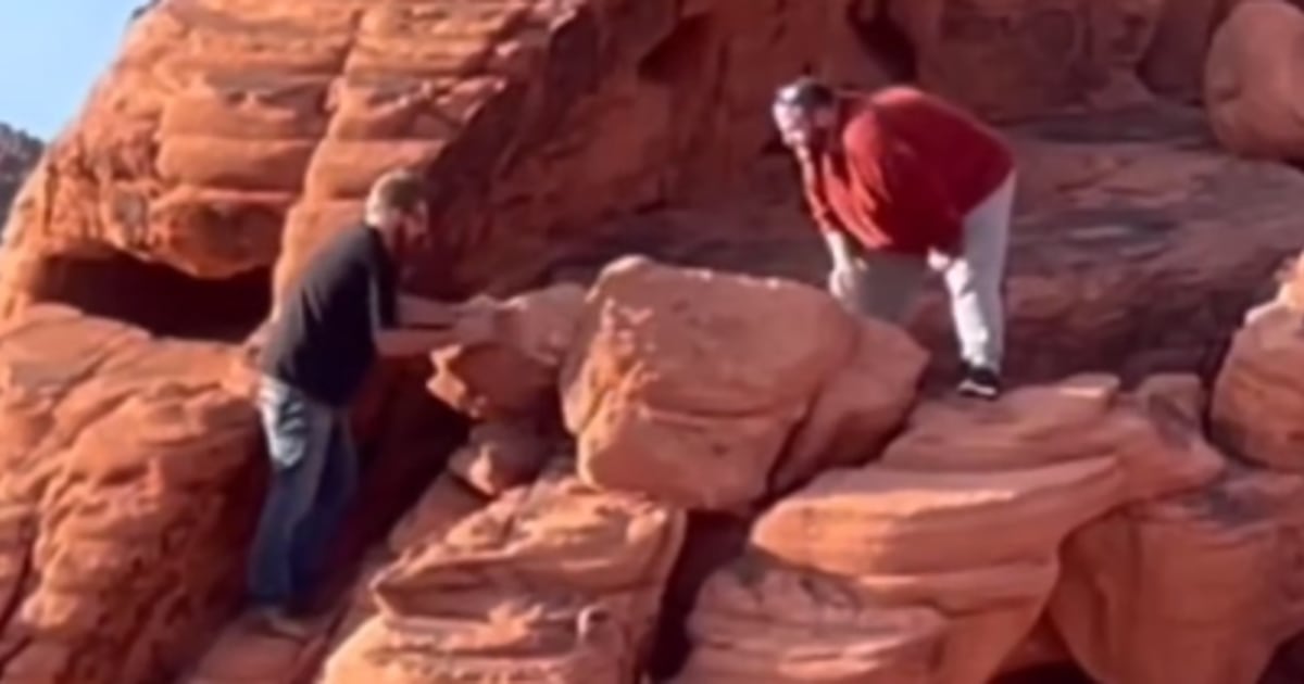 Посетители, уловени на видео как унищожават древни скални образувания в Невада