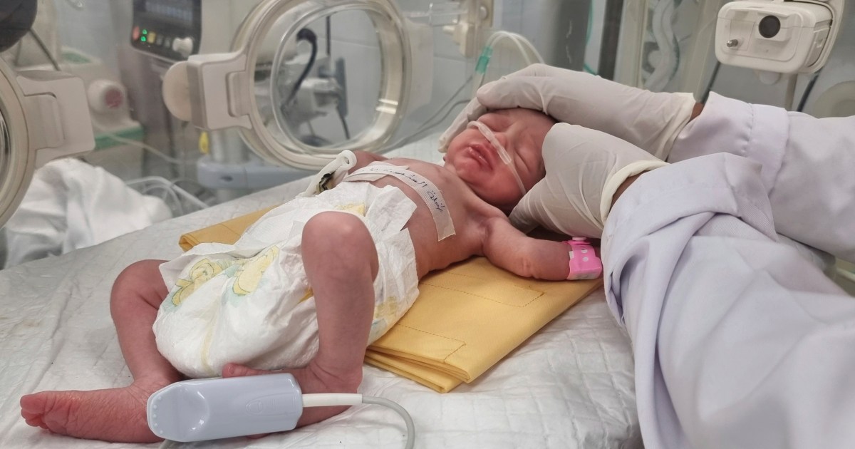 Un bébé de Gaza sauvé du ventre de sa mère tuée lors d’une frappe aérienne israélienne sur Rafah