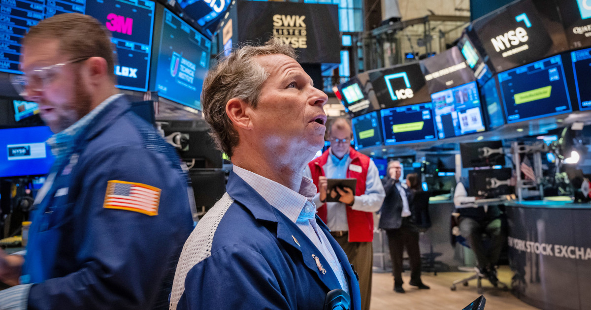 Dow Jones Industrial Average hits 40,000 amid renewed hopes for U.S. economy