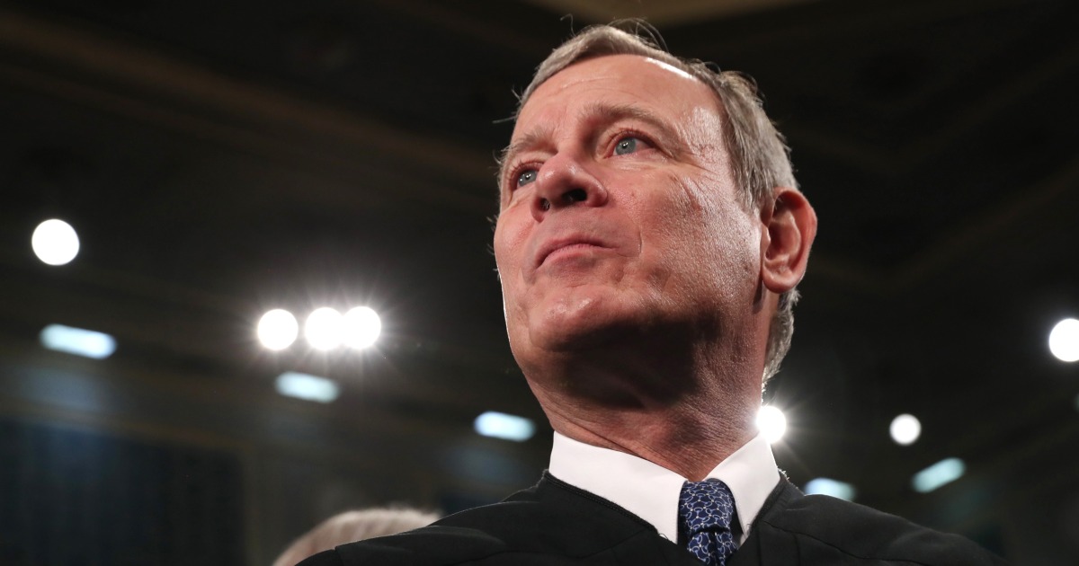 Chief Justice John Roberts declines to meet with Dems on ethics concerns amid Alito flag flap