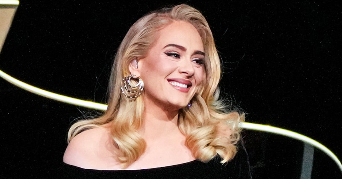 Adele applaudit au membre du public qui a chahuté le mois de la fierté lors de sa résidence à Las Vegas