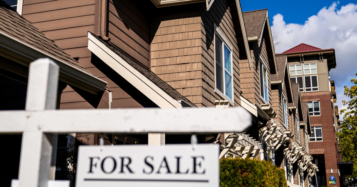 Weekly mortgage demand surges 20% higher, after interest rates drop to the lowest since last year