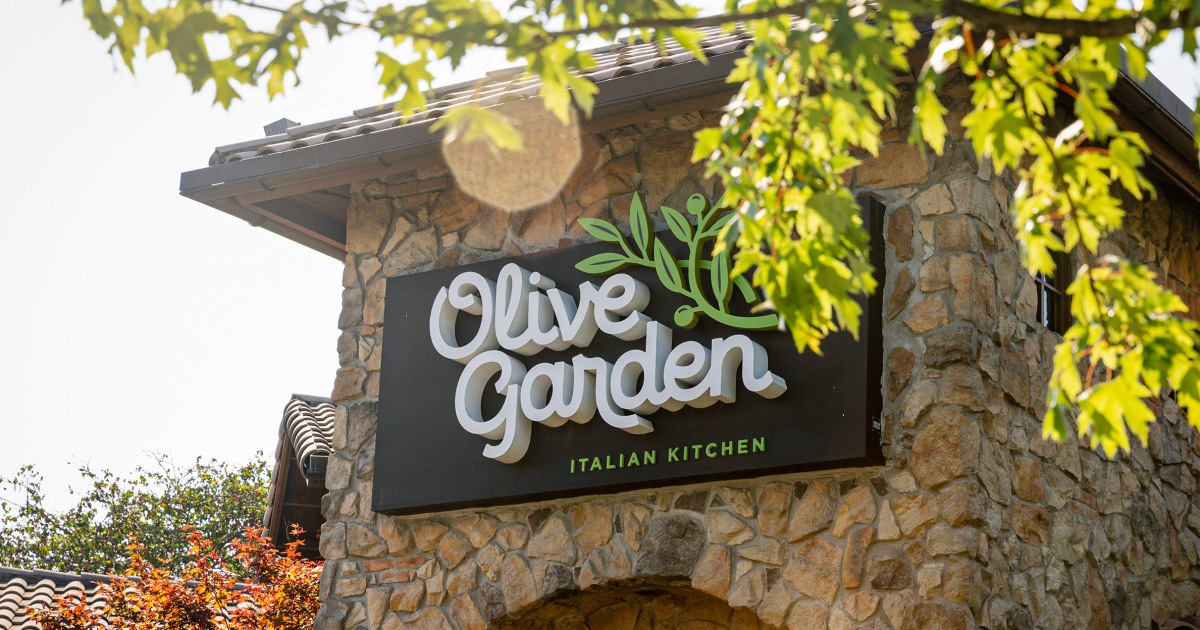 LongHorn up, Olive Garden down: Darden earnings hint at dinings sales drag