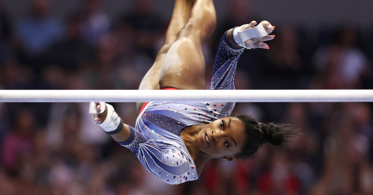 U.S. Gymnastics Trials: Simone Biles leads all-around heading into final day