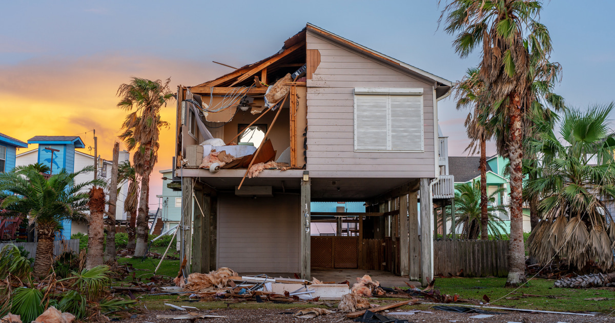 At least 7 dead and more than 2M without power in Hurricane Beryl ...