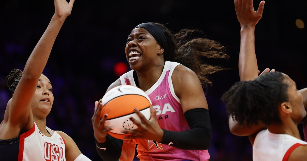 奥运会前不到一周，美国队输给了 WNBA 全明星队