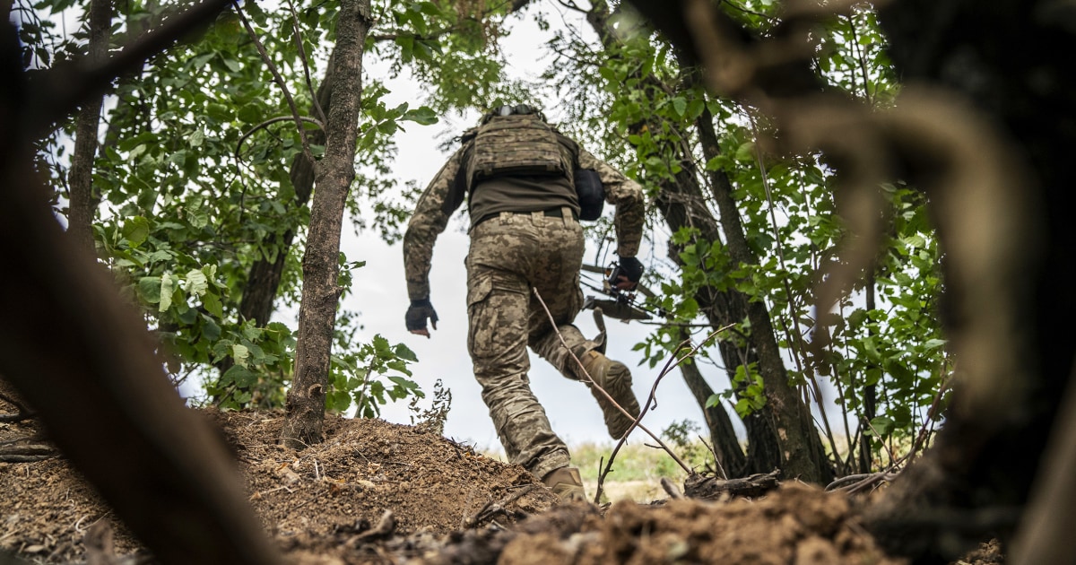 Российские войска наступают на стратегический украинский город, который служит жизненно важным маршрутом снабжения.