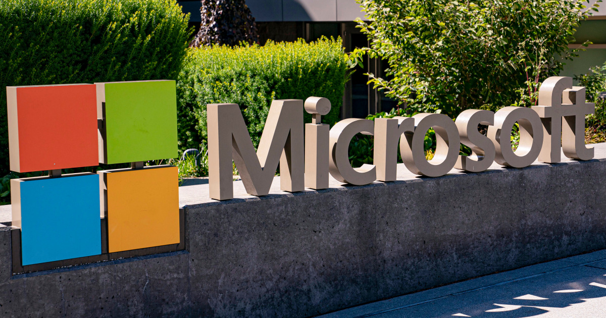 Microsoft 365 working to address potential Outlook and Teams outage