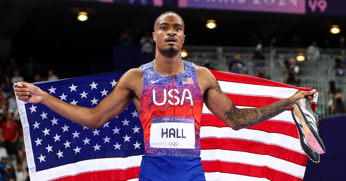 2024 Paris Olympics: Quincy Hall takes gold in 400 meters; Team USA women headed to hoops semis