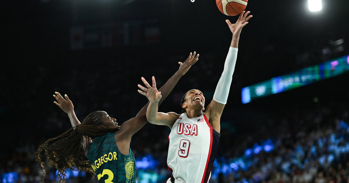 U.S. women blow out Australia, advance to gold medal basketball game