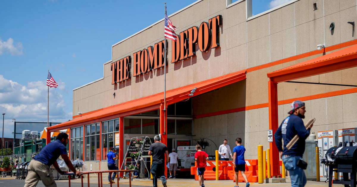 Home Depot expects sales to weaken as consumers grow more cautious