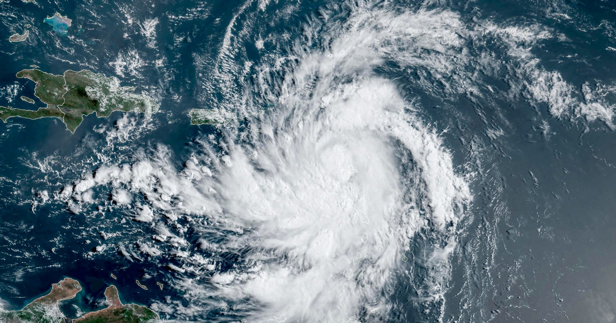 Si prevede un rafforzamento della tempesta tropicale Ernesto nell’Oceano Atlantico