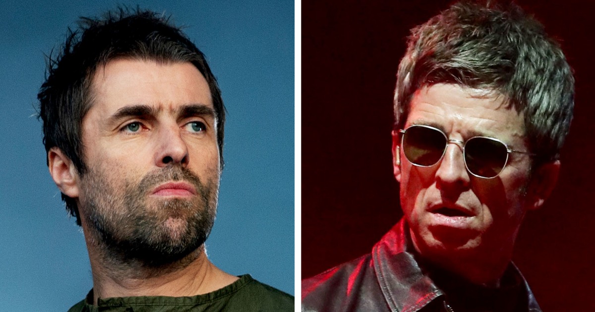 Oasis have announced a major reunion tour 15 years after the Gallagher brothers split.