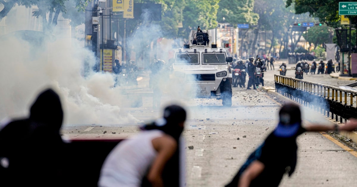 Human rights group implicates Venezuelan security forces in killings during post-election protests thumbnail