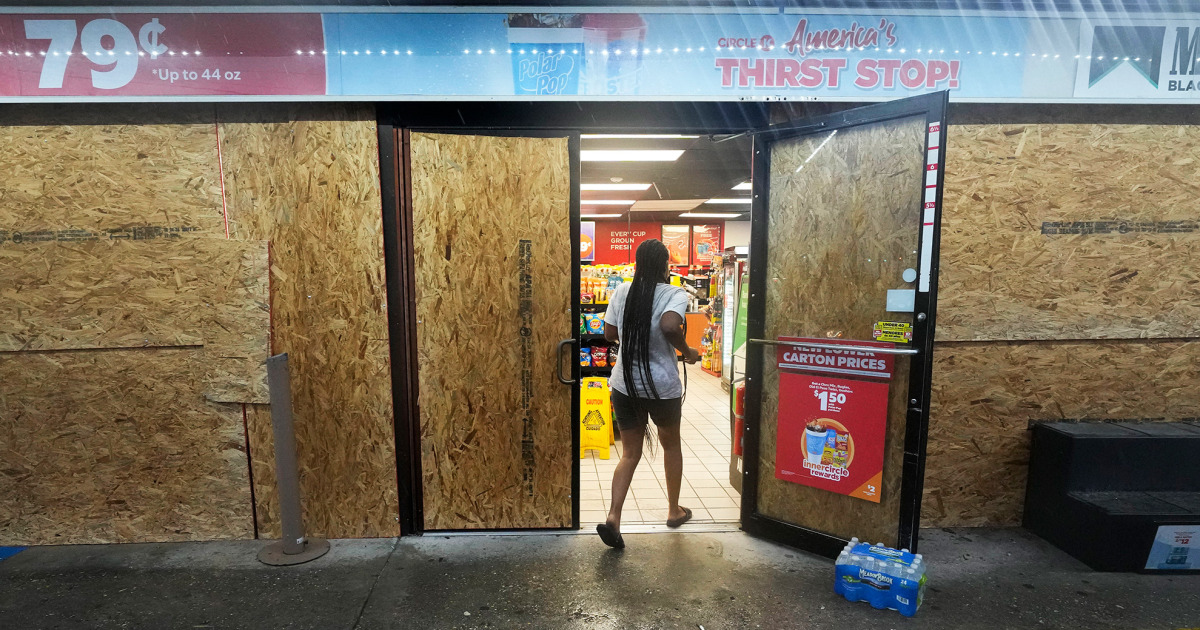 Francine live updates: Hurricane weakens to Category 1 after making landfall in Louisiana