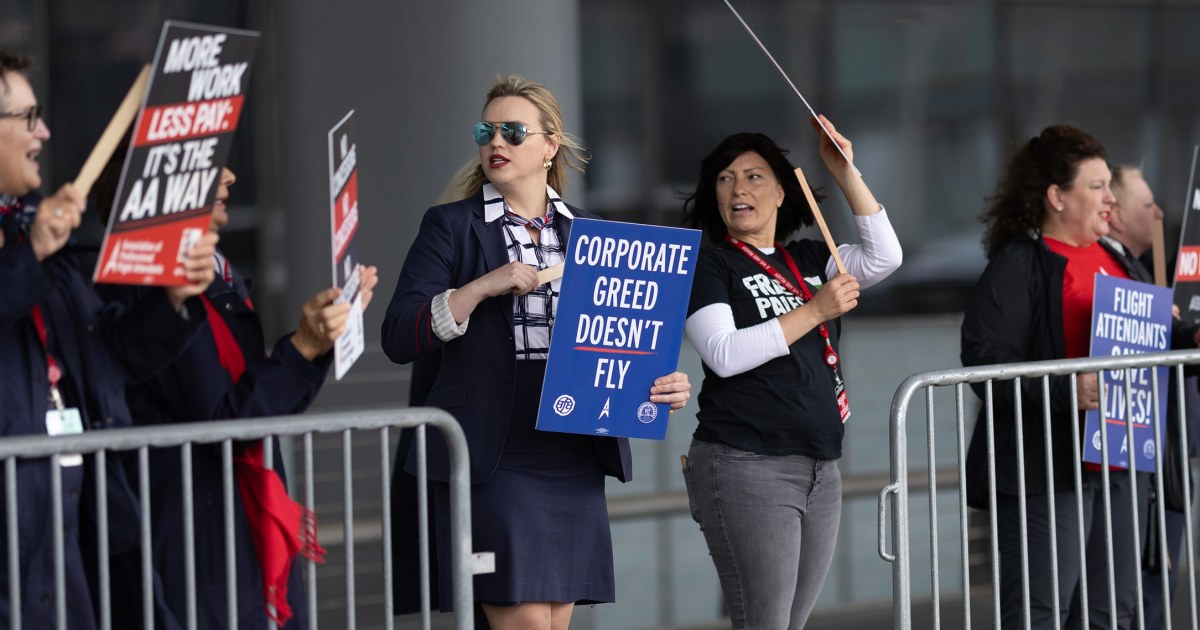 American Airlines flight attendants ratify new contract with immediate raises topping 20%