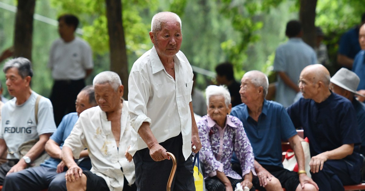 Faced with the looming demographic crisis, China is raising the retirement age